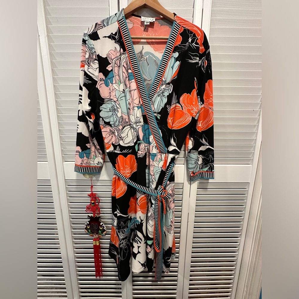 Long sleeve V-neck floral multicolored print belted dress size XL